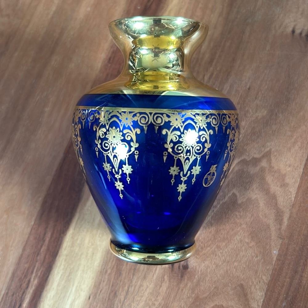 Like new Ferris & Lazzarini bud vase